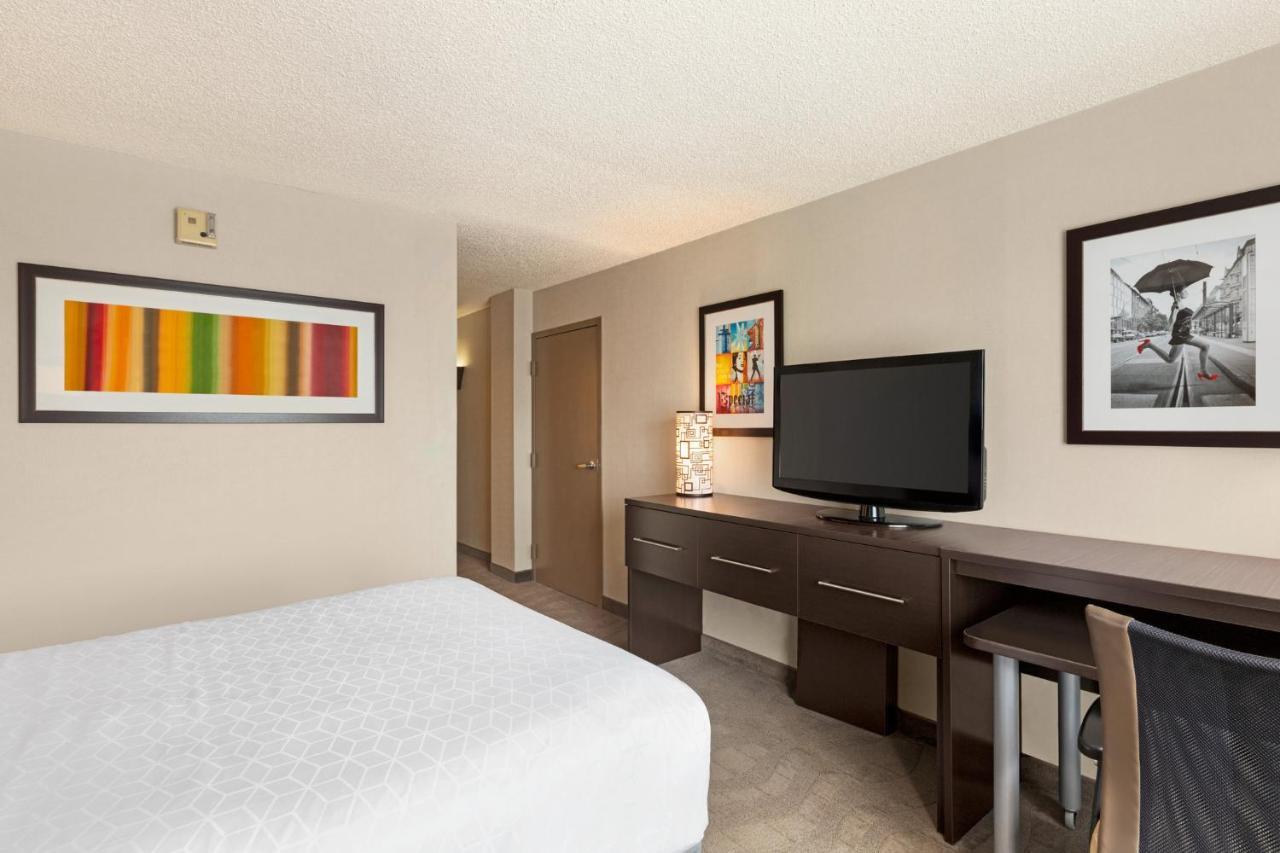 Holiday Inn Boston - Cambridge Area By Ihg Somerville Exteriér fotografie